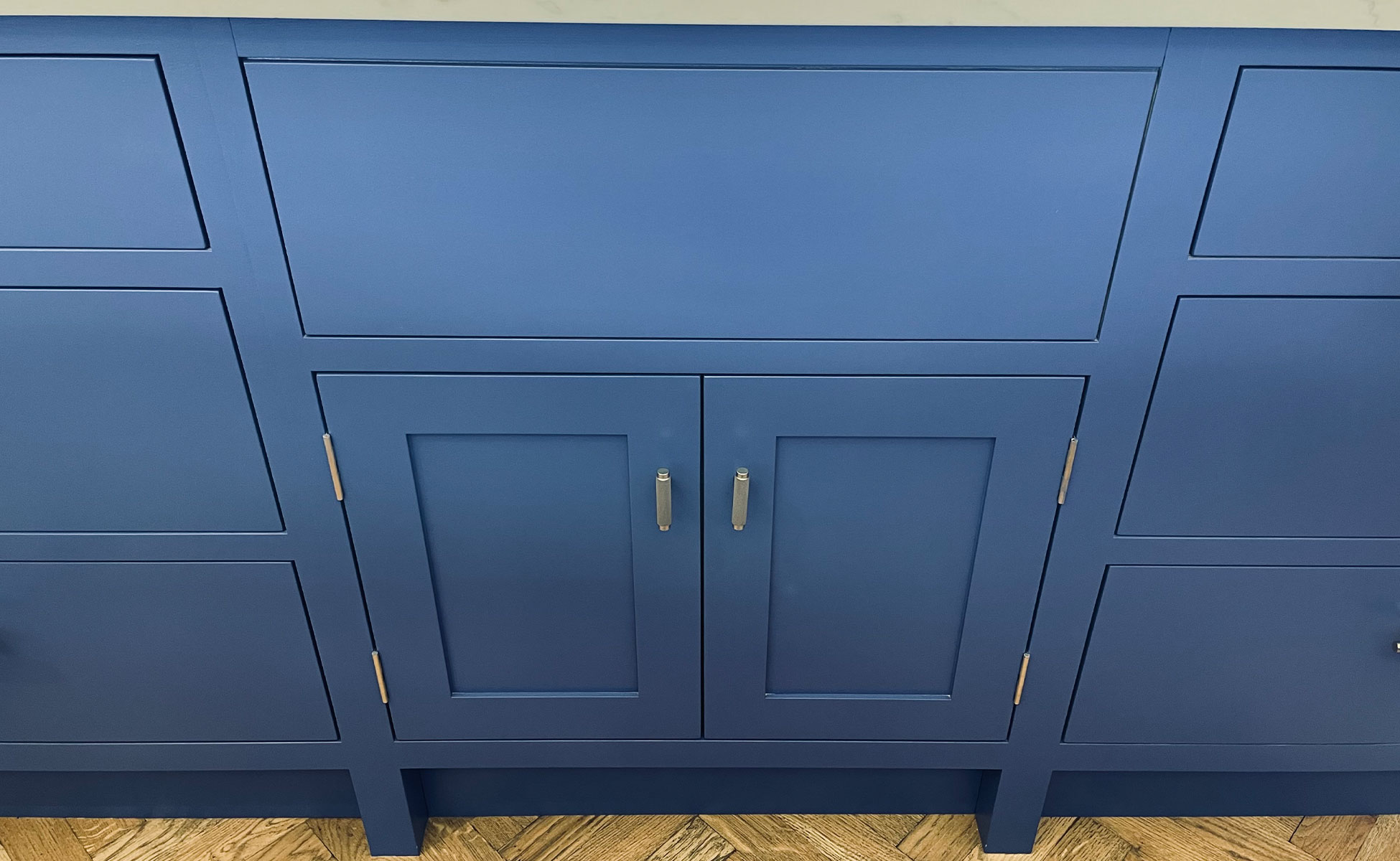 Bespoke open plan kitchen & lounge Built By Rao Furniture